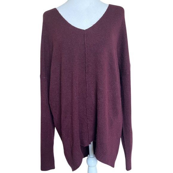 Express Tunic Sweater - Picture 2 of 5